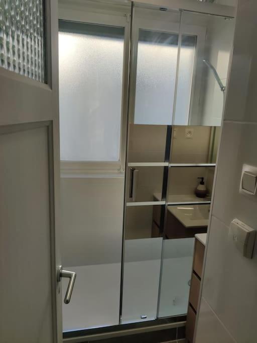 Apartment Meuble F4 Centre Proche Gare Sncf, Stade Rugby, Jaude, *